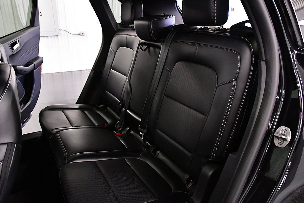 Used 2024 Ford Escape Platinum image 29