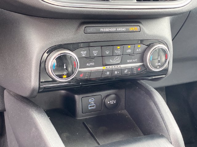 Used 2022 Ford Escape Titanium AWD/4WD image 14