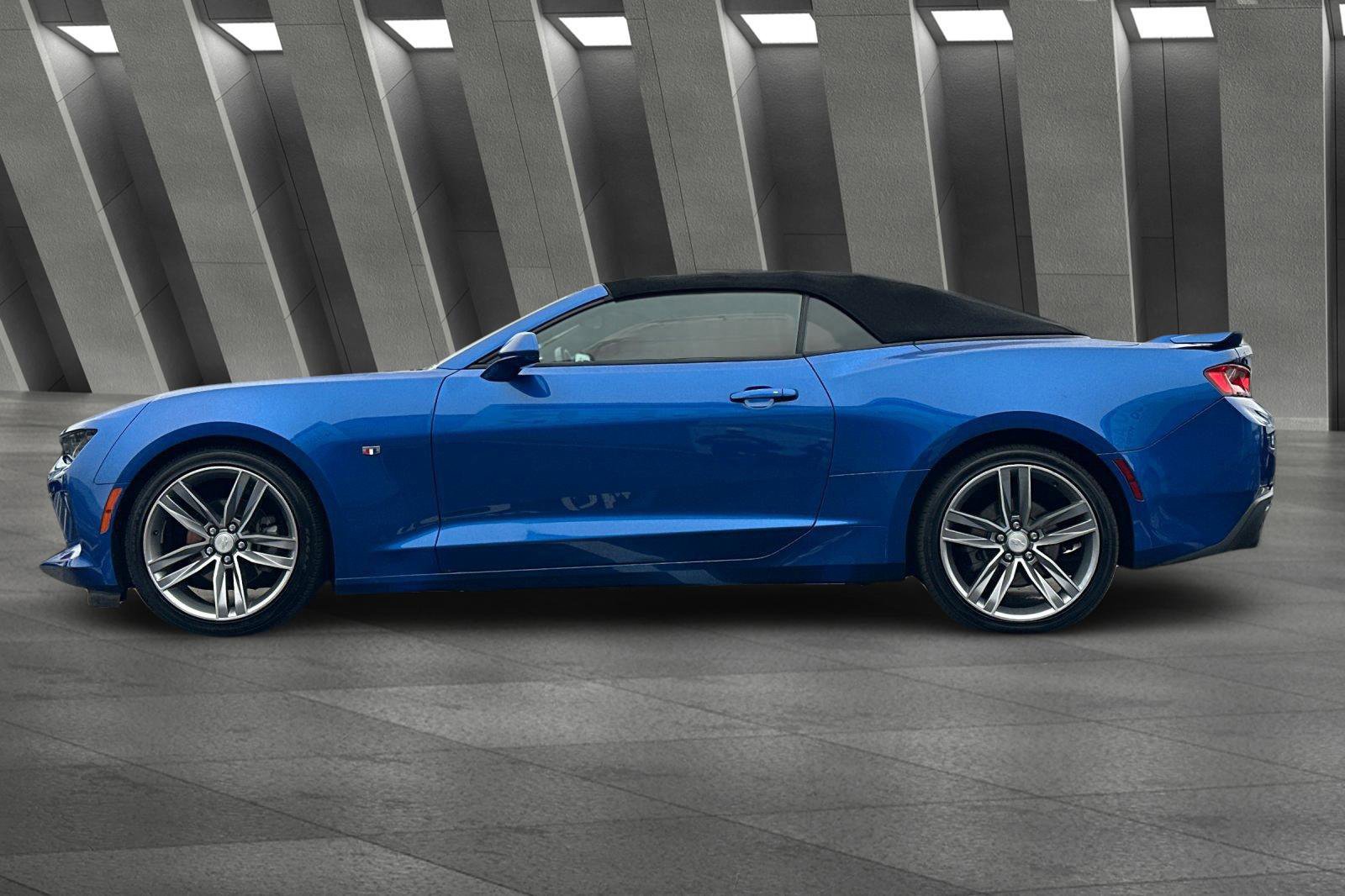 Used 2017 Chevrolet Camaro LT w/ RS Package image 7