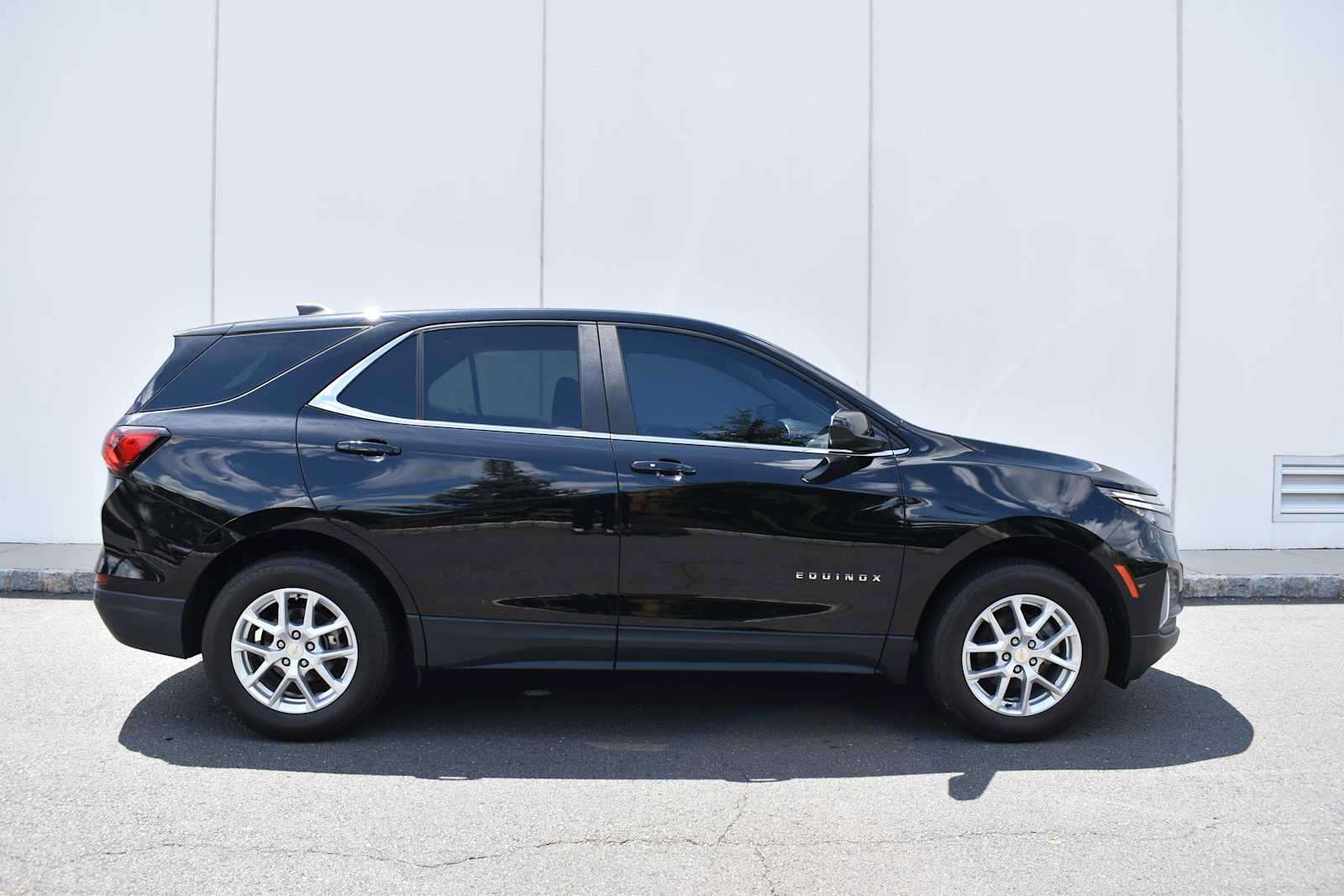 Used 2023 Chevrolet Equinox LT AWD/4WD image 4