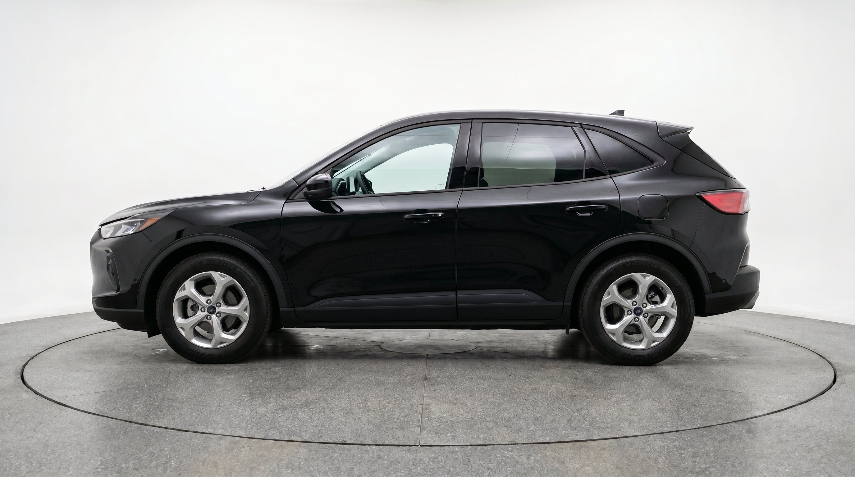 Used 2024 Ford Escape ST-Line AWD/4WD image 5