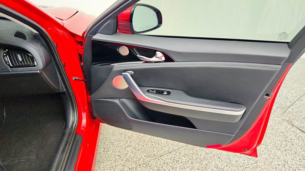 Used 2019 Kia Stinger Premium image 27