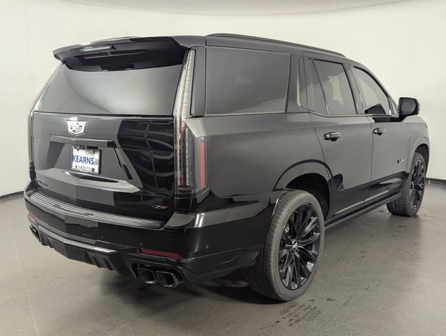 Used 2025 Cadillac Escalade V w/ LPO, ONYX Package AWD/4WD image 7