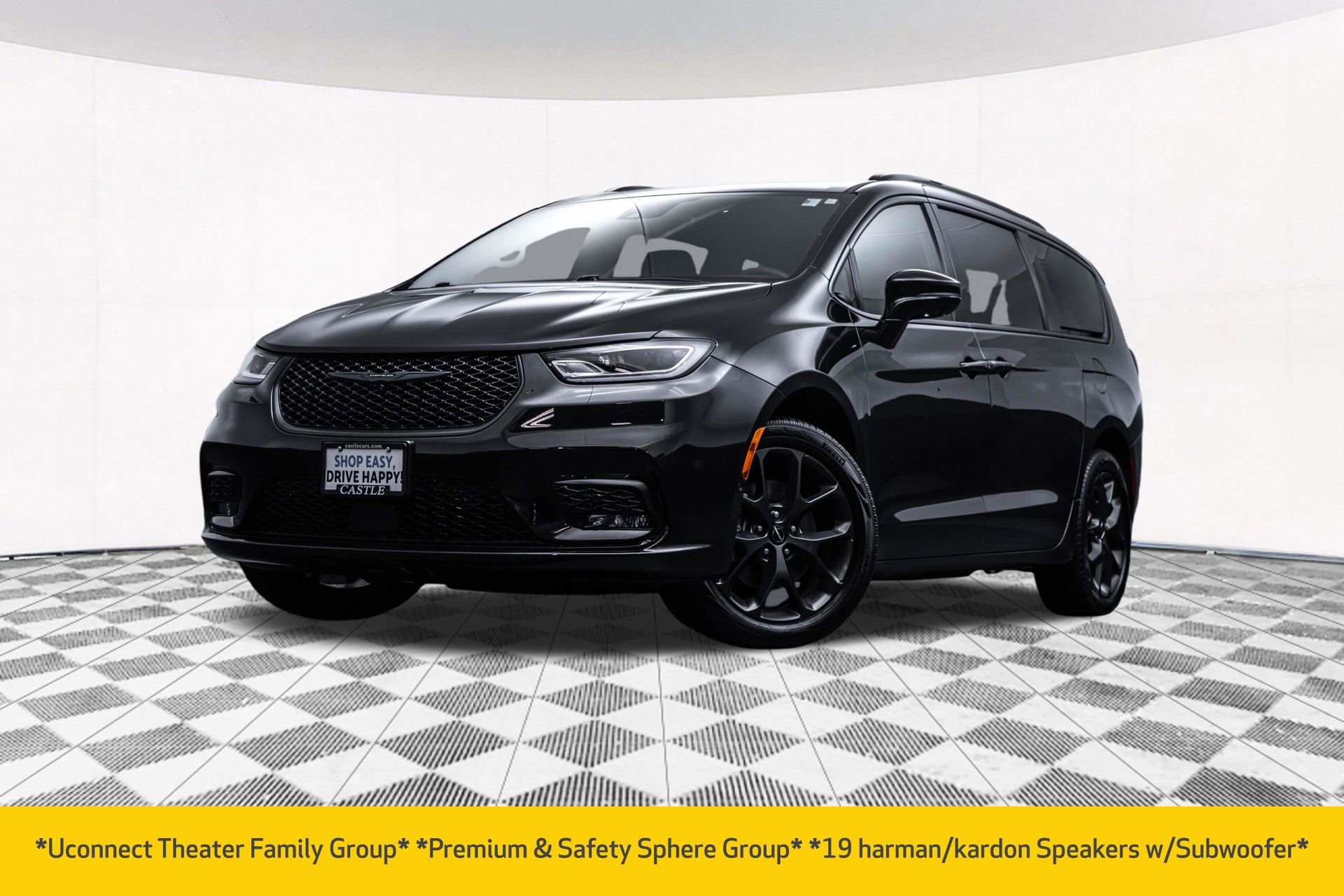 Used 2021 Chrysler Pacifica Limited w/ Uconnect Theater Family Group AWD/4WD image 2