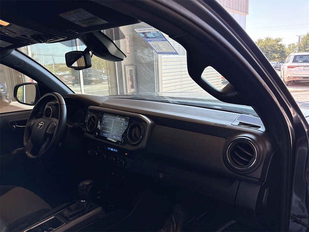 Used 2023 Toyota Tacoma TRD Off-Road image 26