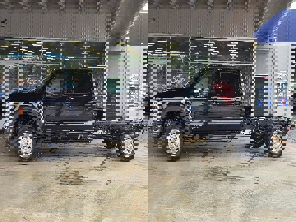 New 2026 Ford F550 4x4 Crew Cab Super Duty image 23
