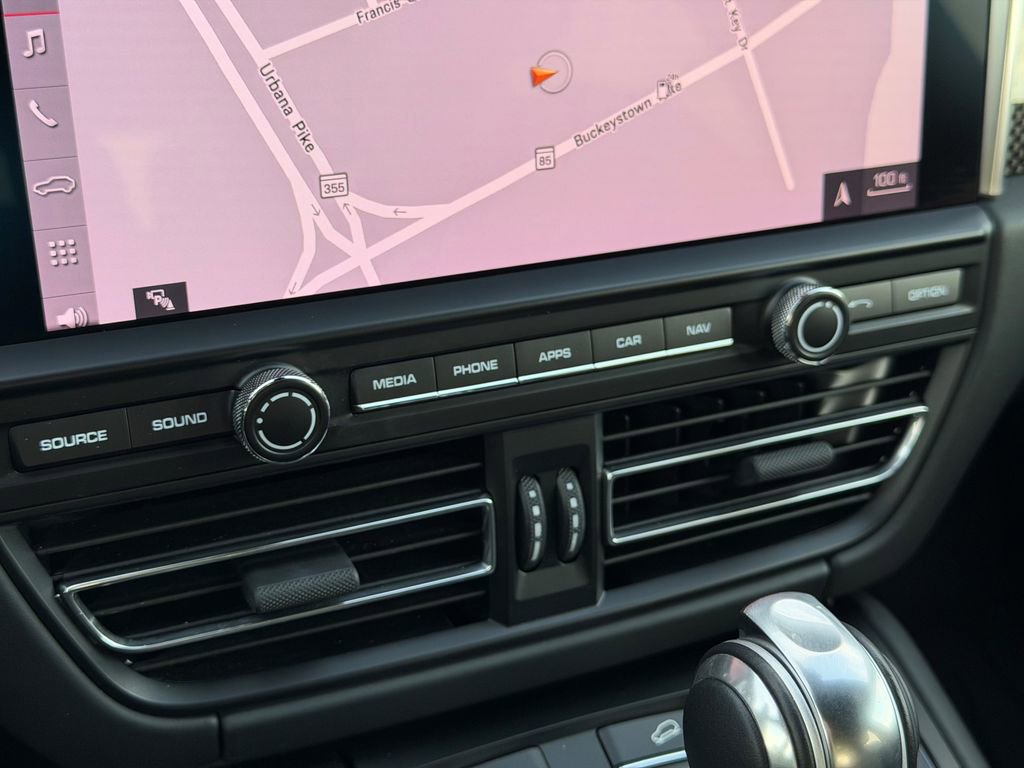 Used 2021 Porsche Macan GTS image 30