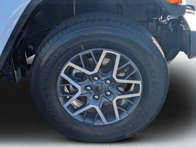 Used 2026 Jeep Wrangler Unlimited Sahara AWD/4WD image 9