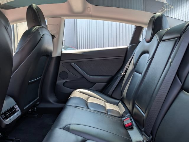 Used 2022 Tesla Model 3 Long Range AWD/4WD image 14