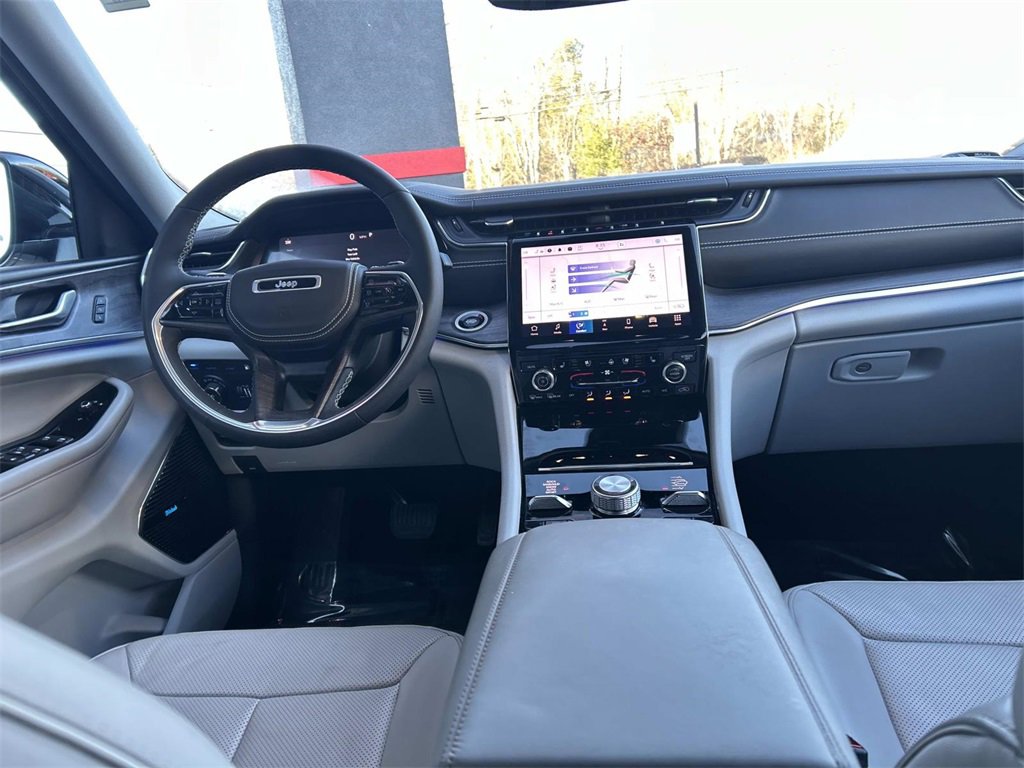 Used 2022 Jeep Grand Cherokee Overland image 18