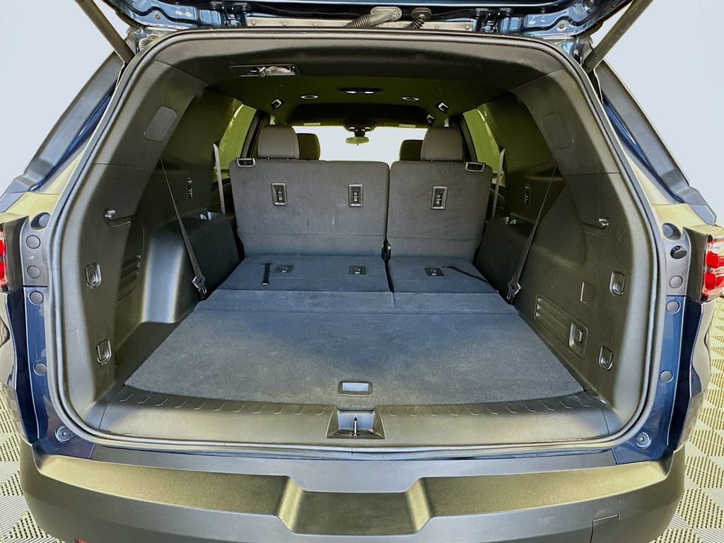 Used 2023 Chevrolet Traverse LT image 26