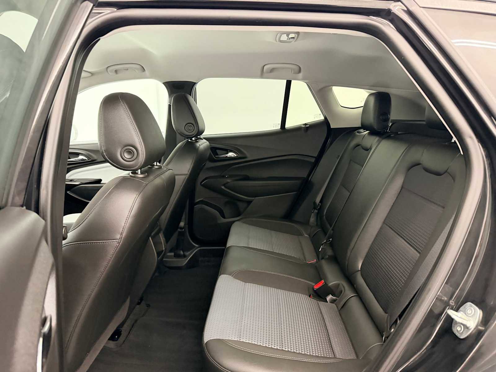 Used 2024 Chevrolet Trax LT image 20