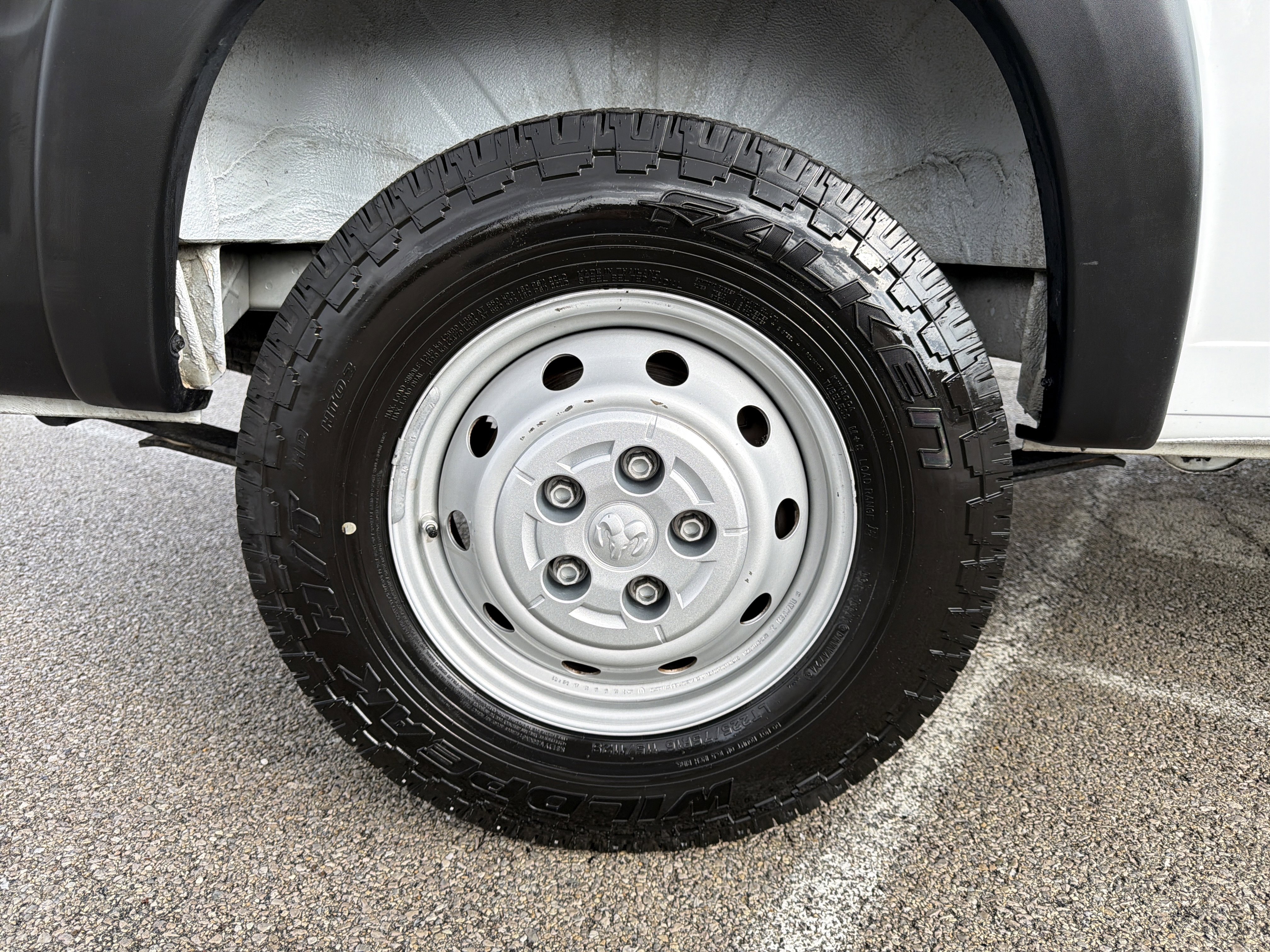 Used 2023 RAM ProMaster 1500 w/ Driver Convenience Group image 9