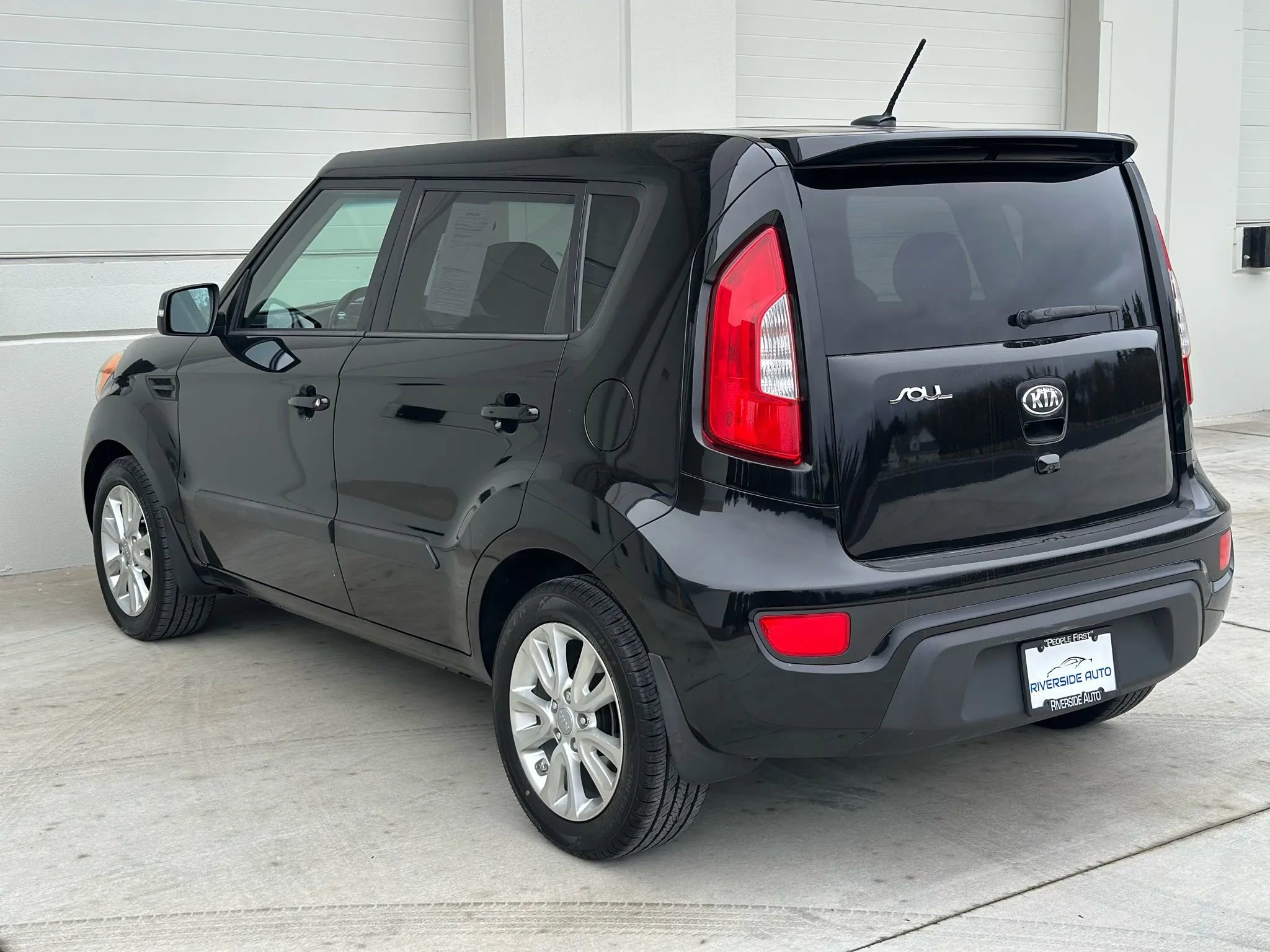 Used 2013 Kia Soul + w/ Audio Pkg image 3