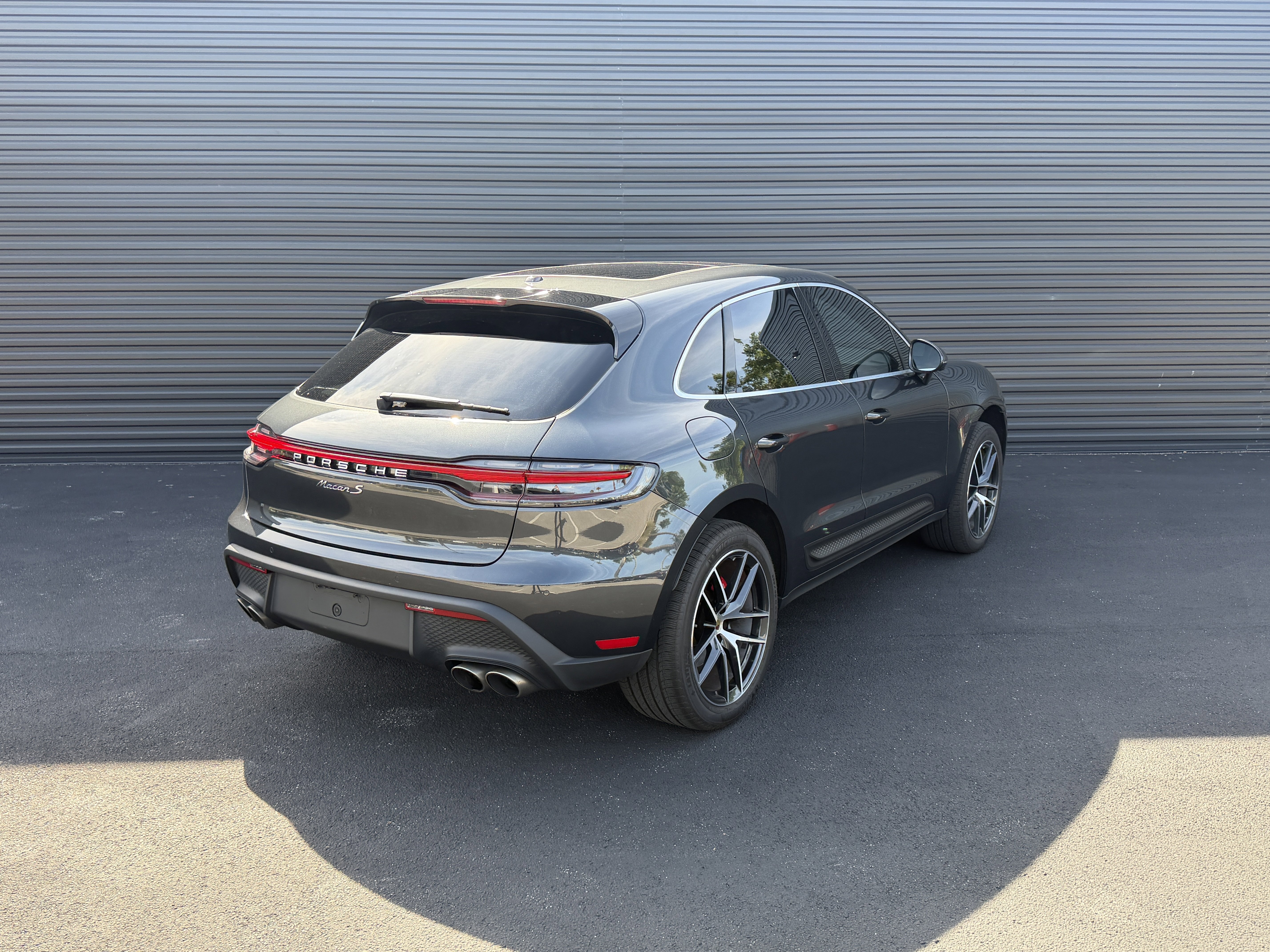 Certified 2024 Porsche Macan S image 9