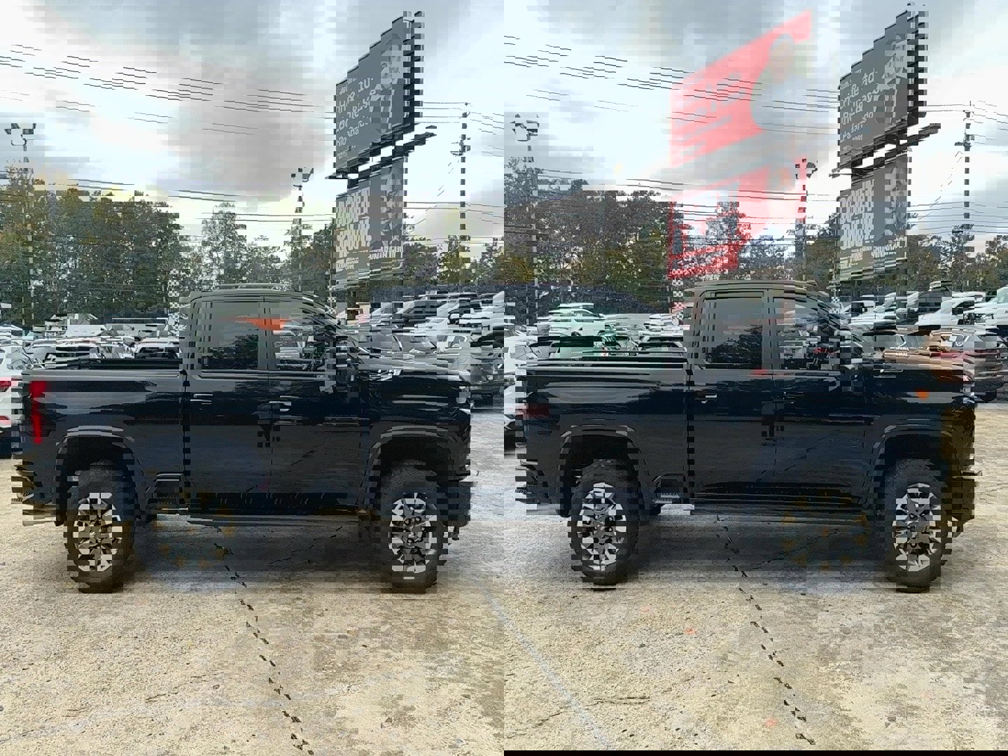 Used 2022 Chevrolet Silverado 2500 LTZ w/ LTZ Plus Package image 4