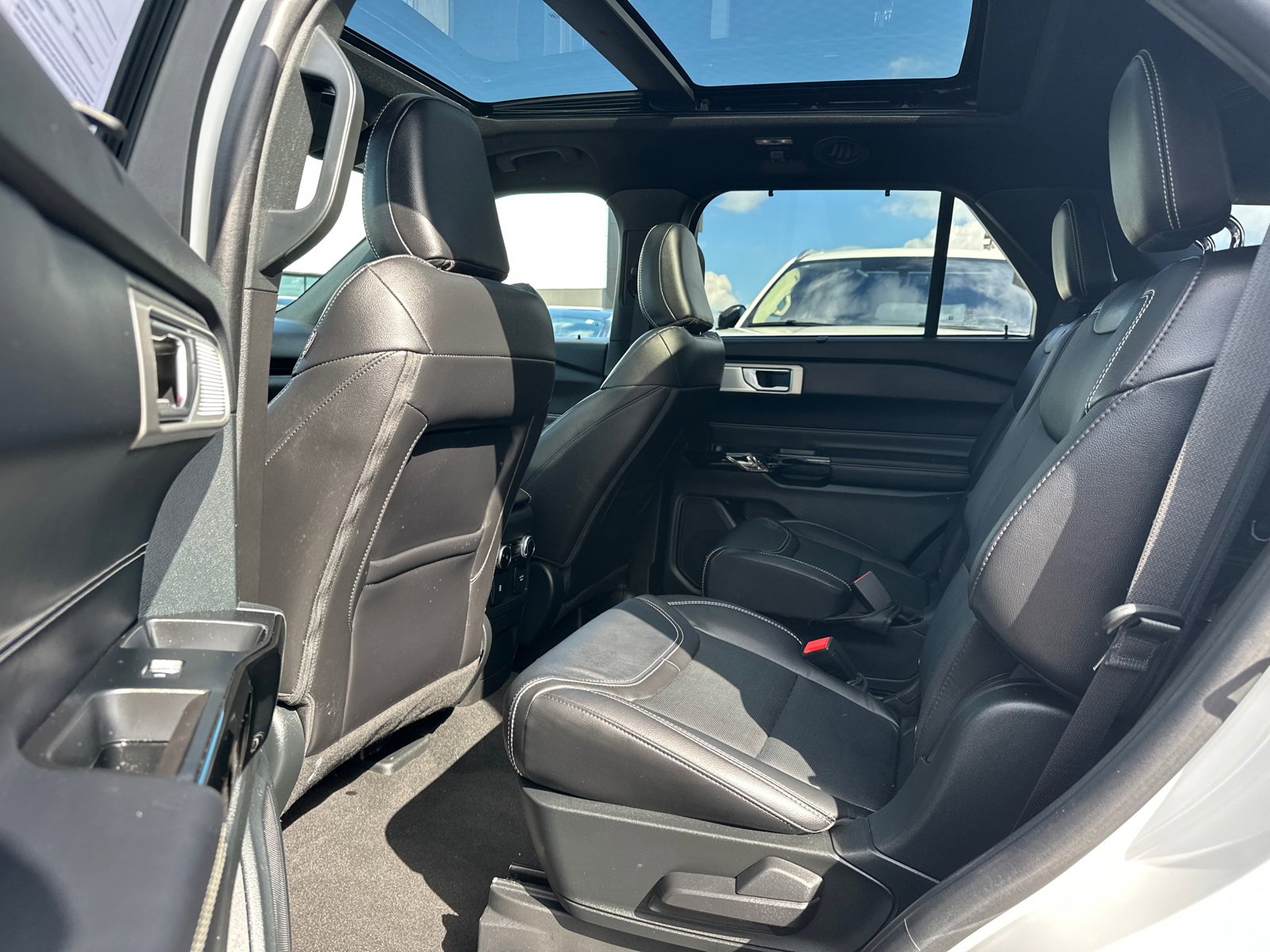 Used 2023 Ford Explorer ST w/ Equipment Group 401A image 19