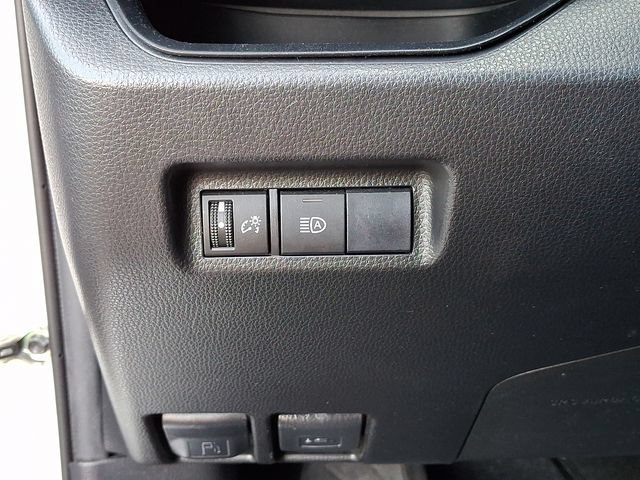 Used 2020 Toyota RAV4 LE w/ Carpet Mat Package FWD image 27