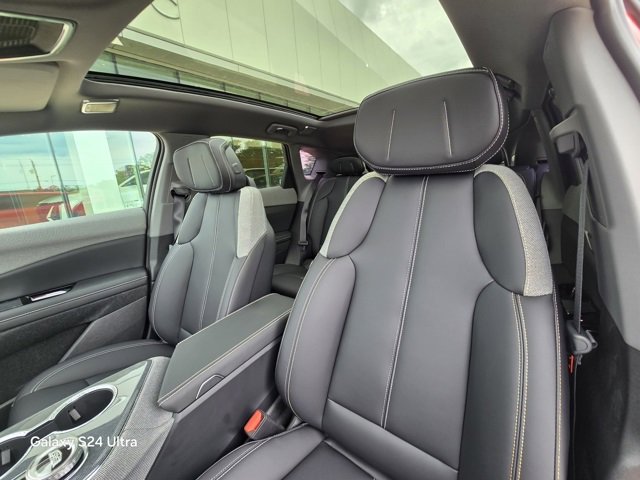 New 2025 Cadillac Optiq Sport 1 w/ LPO, Floor Liner Package image 11