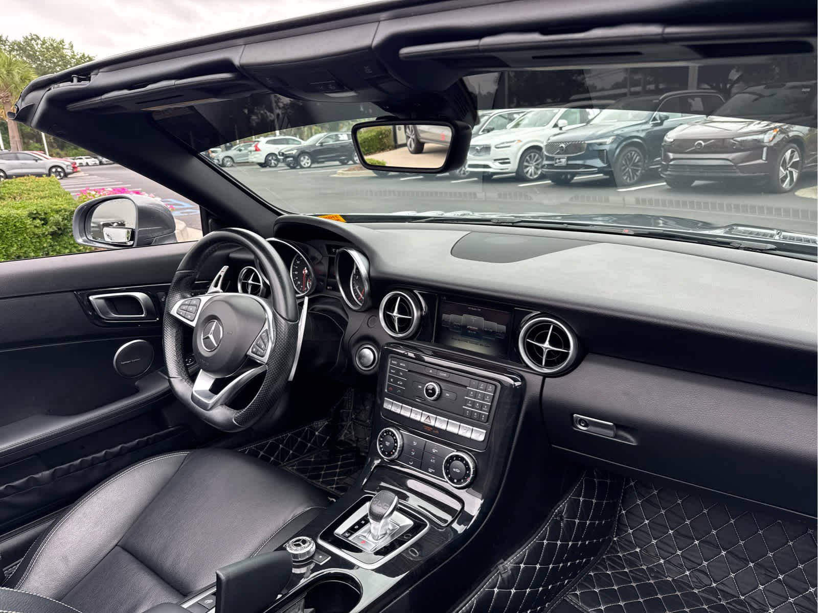 Used 2017 Mercedes-Benz SLC 300 image 22