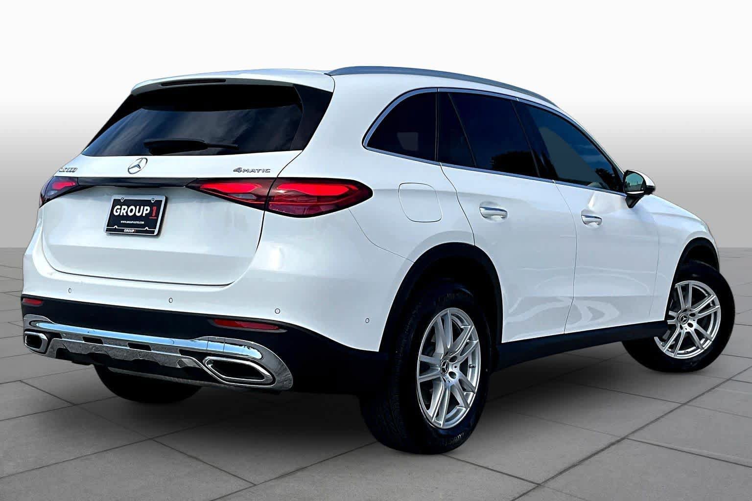 Used 2025 Mercedes-Benz GLC 300 4MATIC image 13