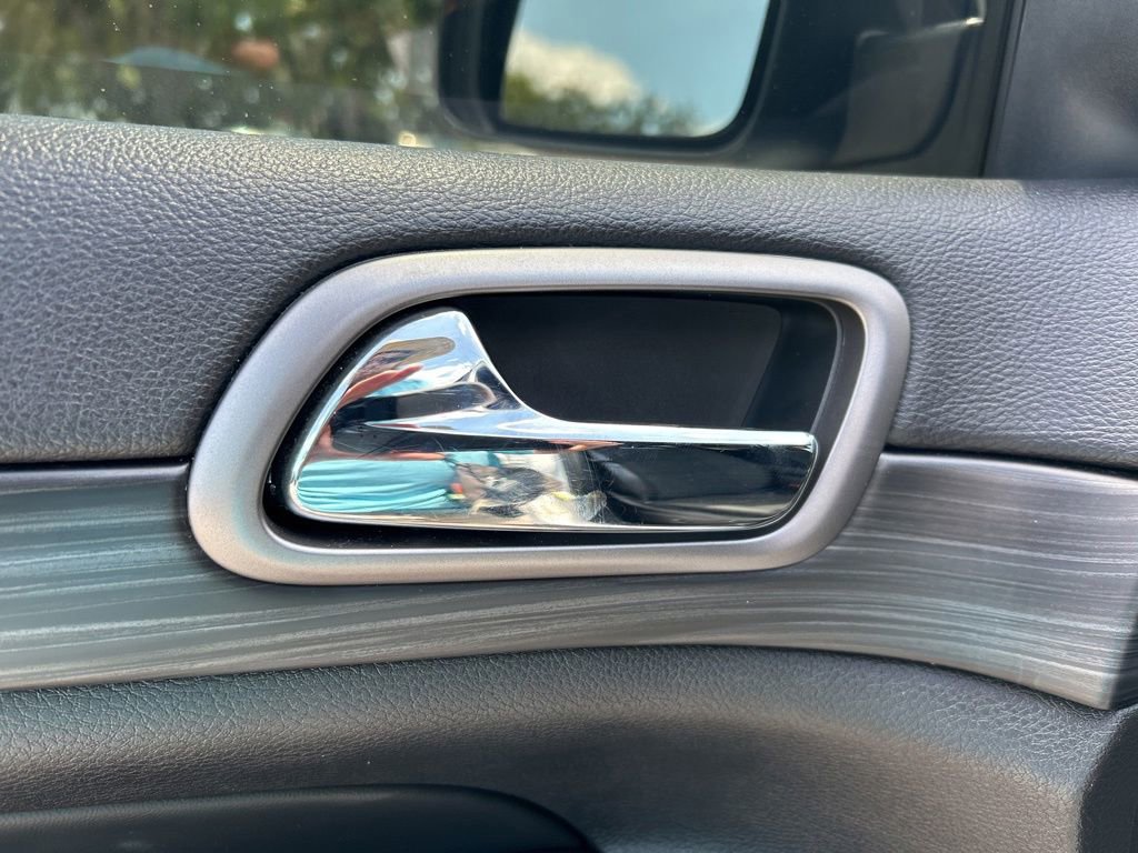 Used 2021 Jeep Grand Cherokee Freedom Edition RWD image 19