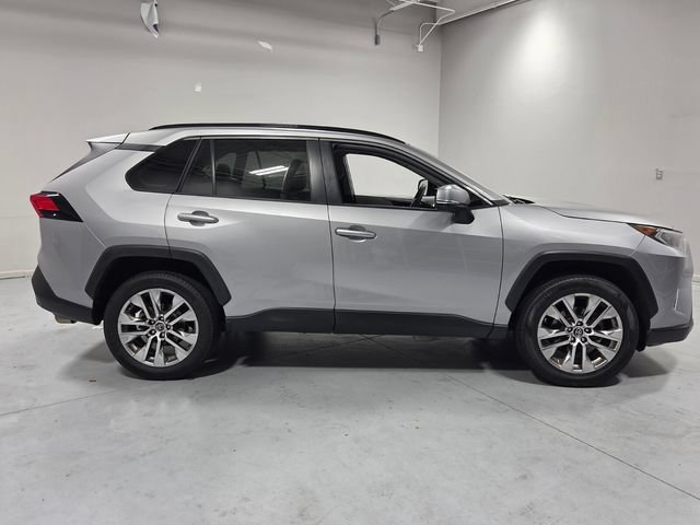 Used 2021 Toyota RAV4 XLE Premium FWD image 15