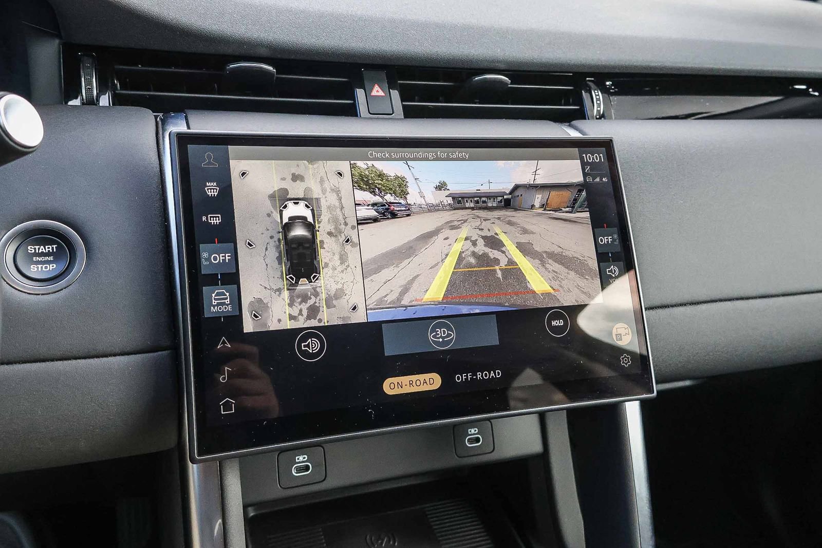 Used 2025 Land Rover Discovery Sport S image 35