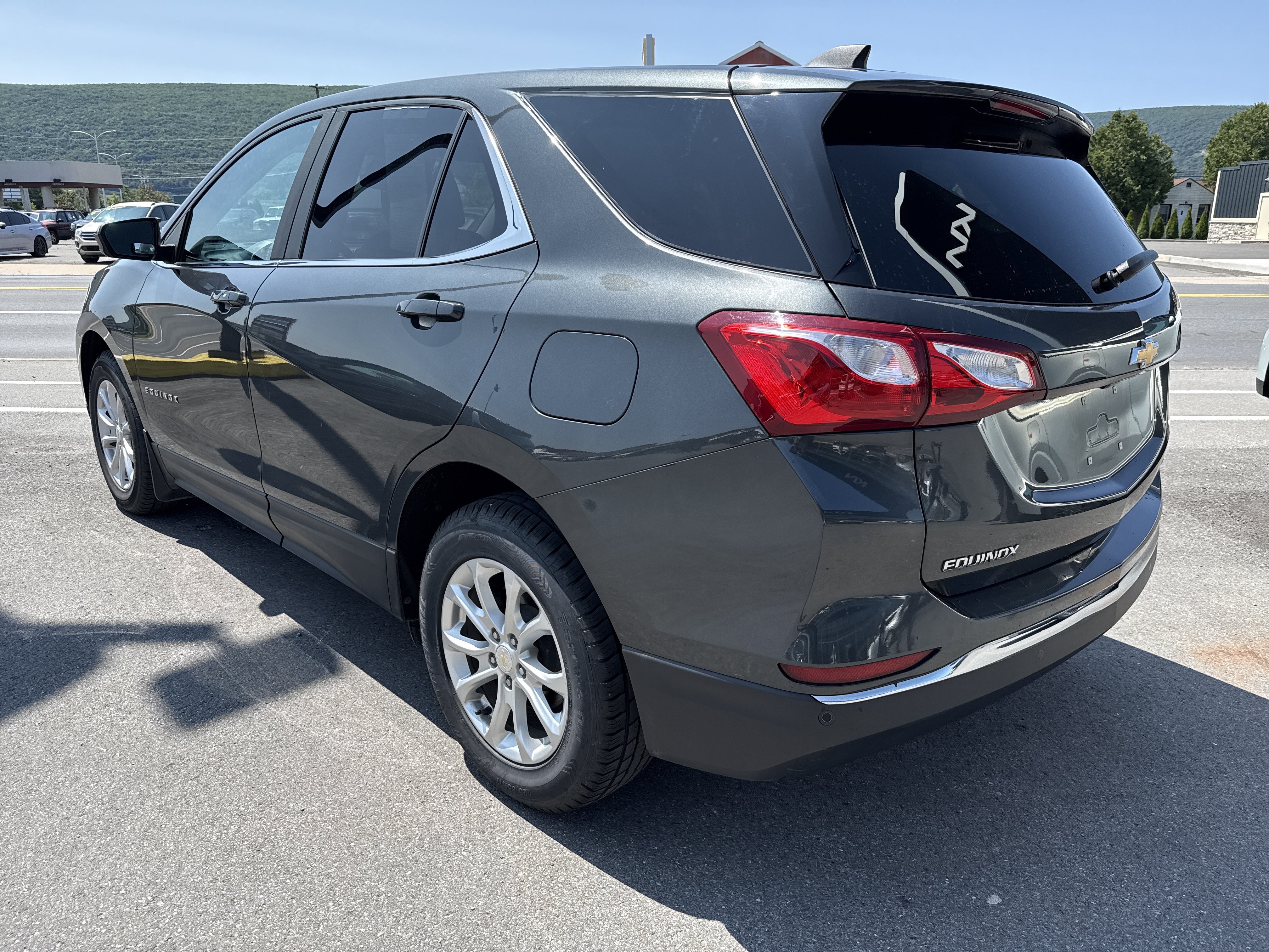 Used 2021 Chevrolet Equinox LT AWD/4WD image 6