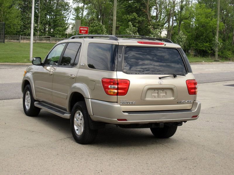 Used 2004 Toyota Sequoia SR5 AWD/4WD image 12