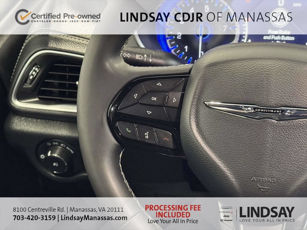 Certified 2025 Chrysler Pacifica Limited FWD image 31