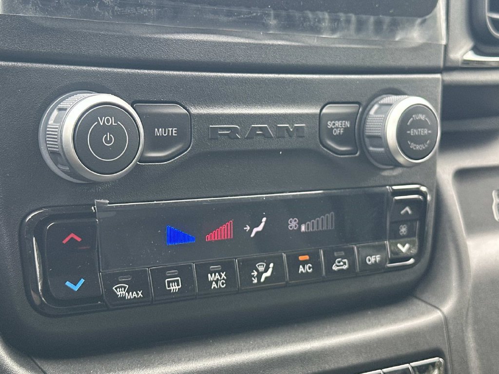 New 2026 RAM ProMaster 2500 w/ Convenience Group FWD image 20