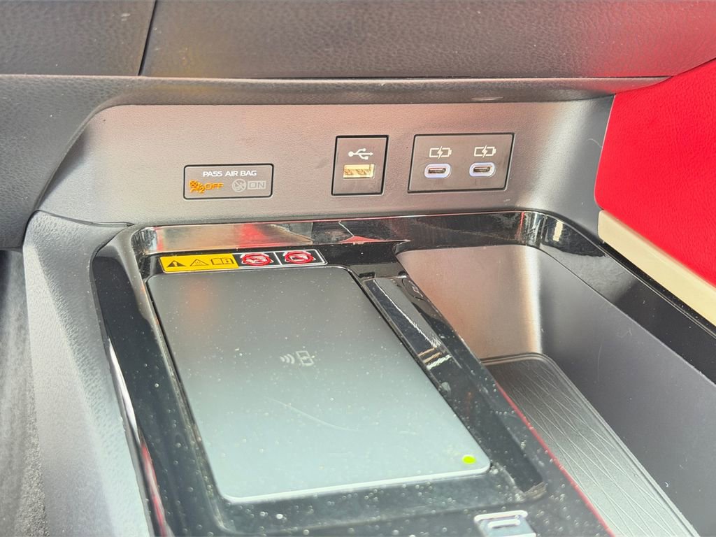 Used 2025 Toyota Camry XSE image 27