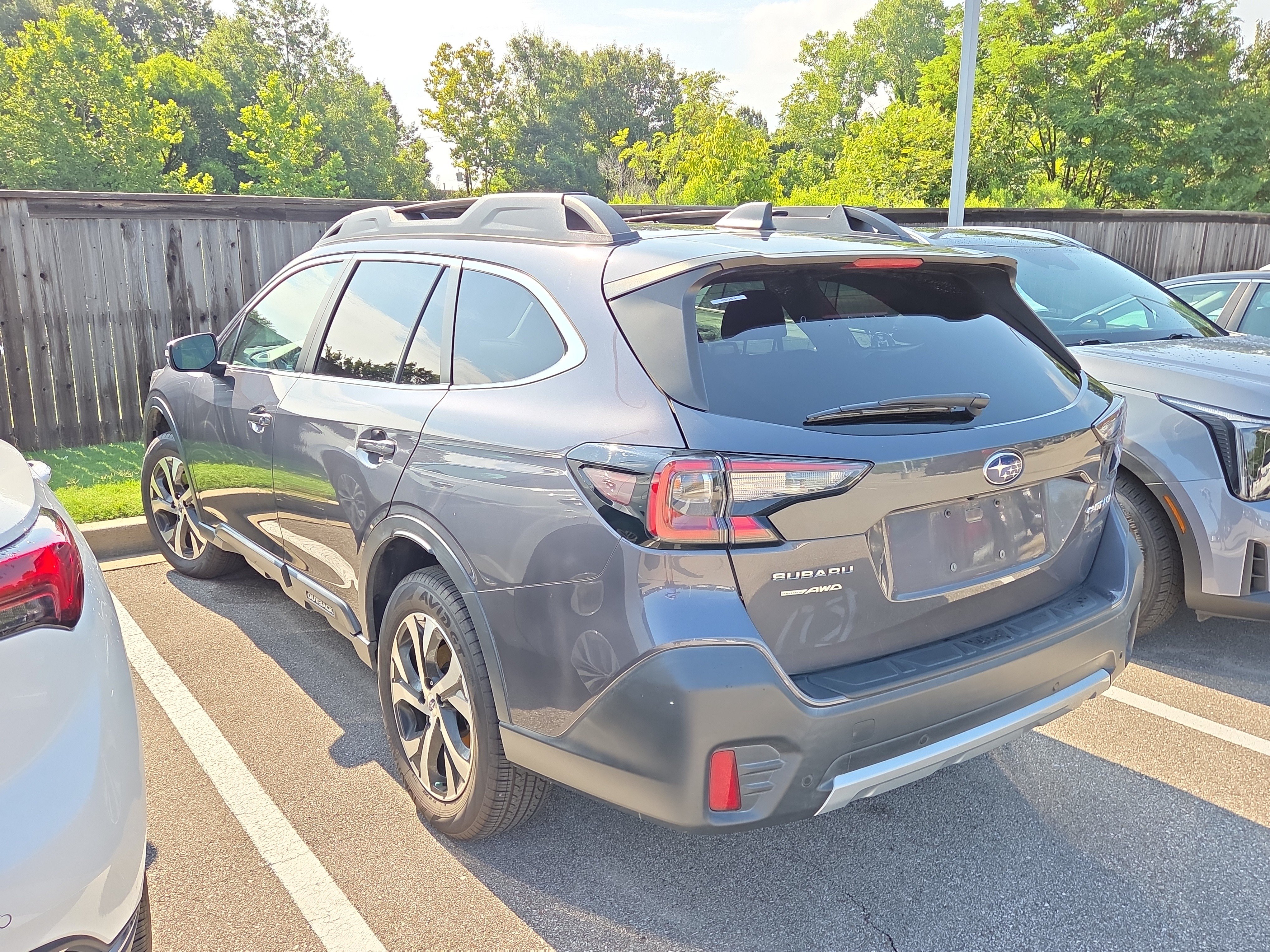 Used 2022 Subaru Outback Limited AWD/4WD image 5