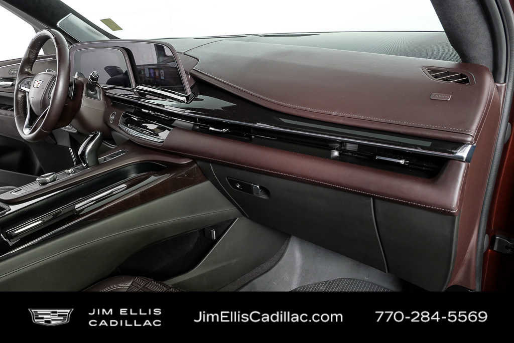 Used 2023 Cadillac Escalade Sport Platinum w/ LPO, ONYX Package image 25