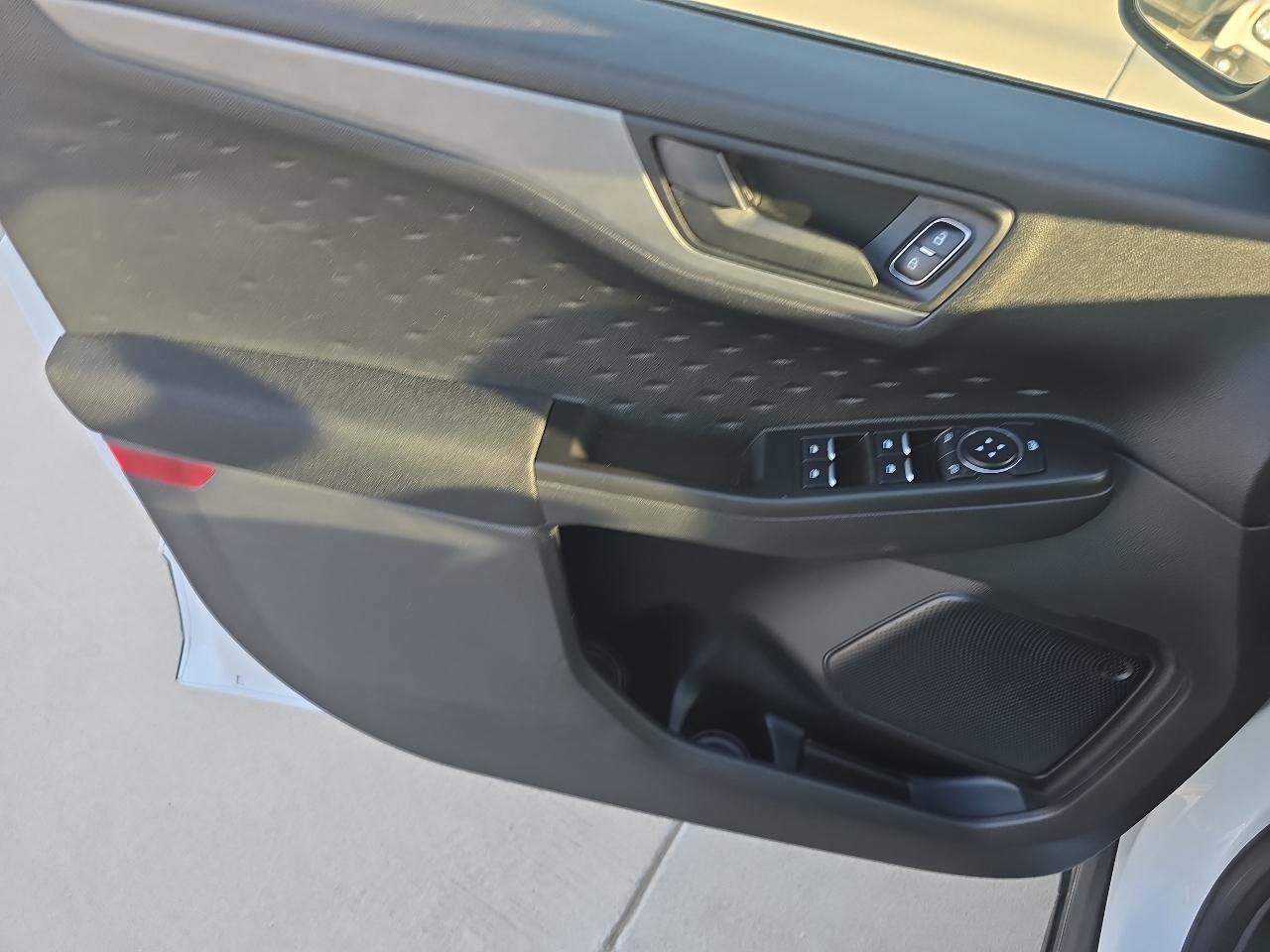 Used 2020 Ford Escape S AWD/4WD image 18