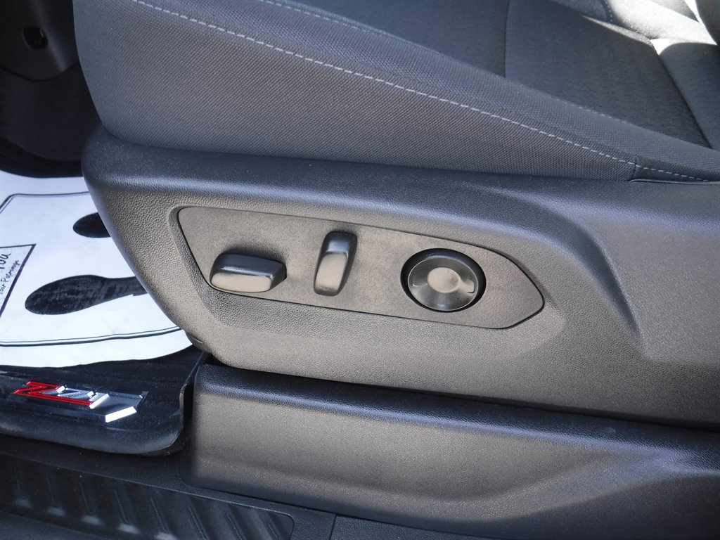 Used 2025 Chevrolet Silverado 1500 Custom Trail Boss image 15