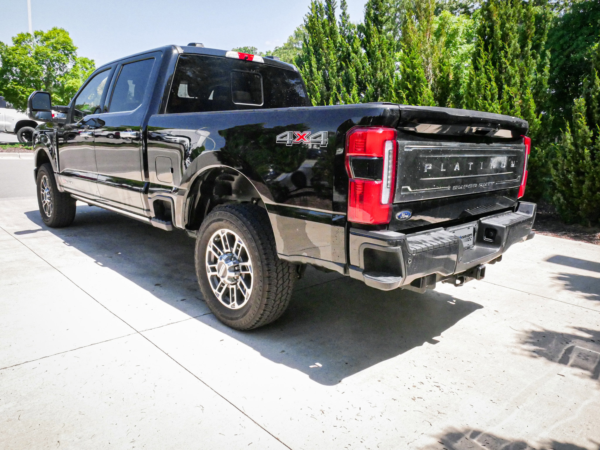 Used 2025 Ford F250 Platinum w/ Platinum Plus Package AWD/4WD image 9