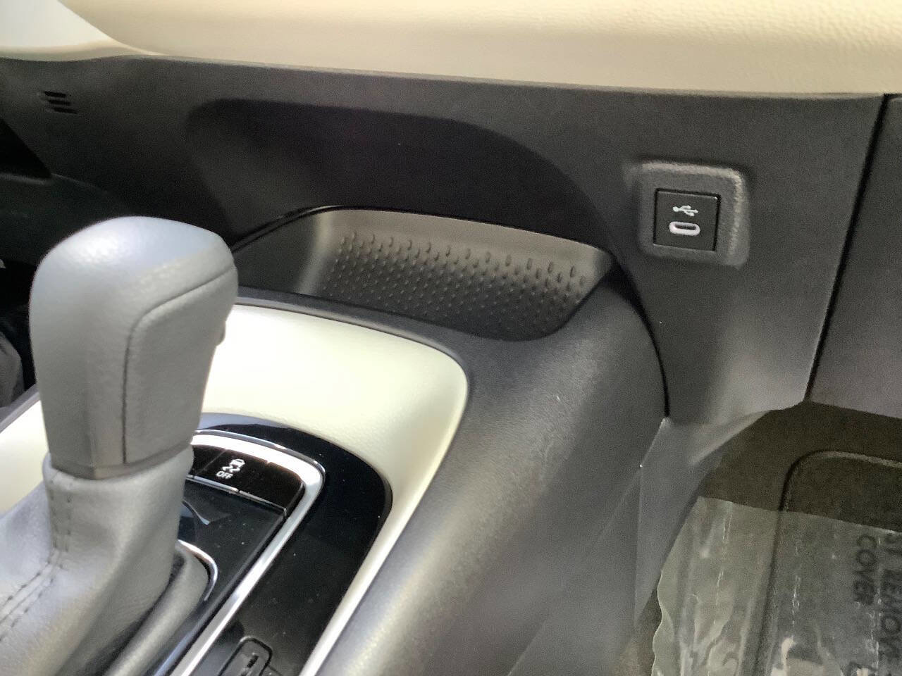 Used 2024 Toyota Corolla LE image 34