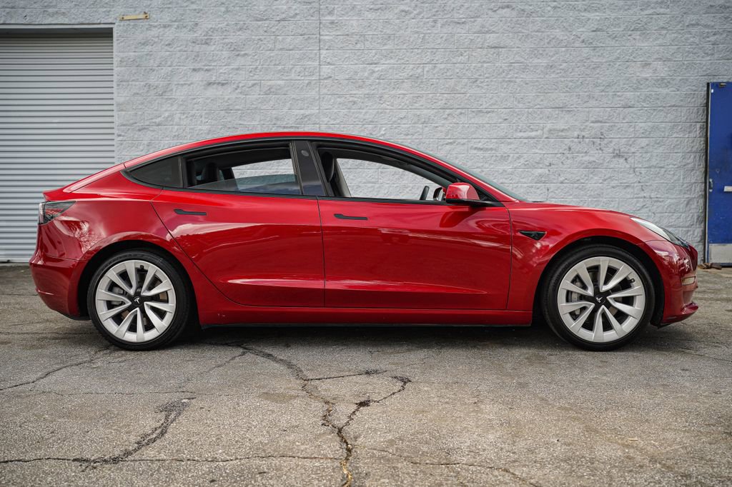 Used 2022 Tesla Model 3 Standard Range Plus image 18