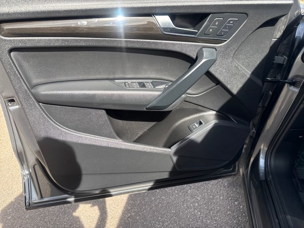 Used 2020 Audi Q5 2.0T Premium AWD/4WD image 10