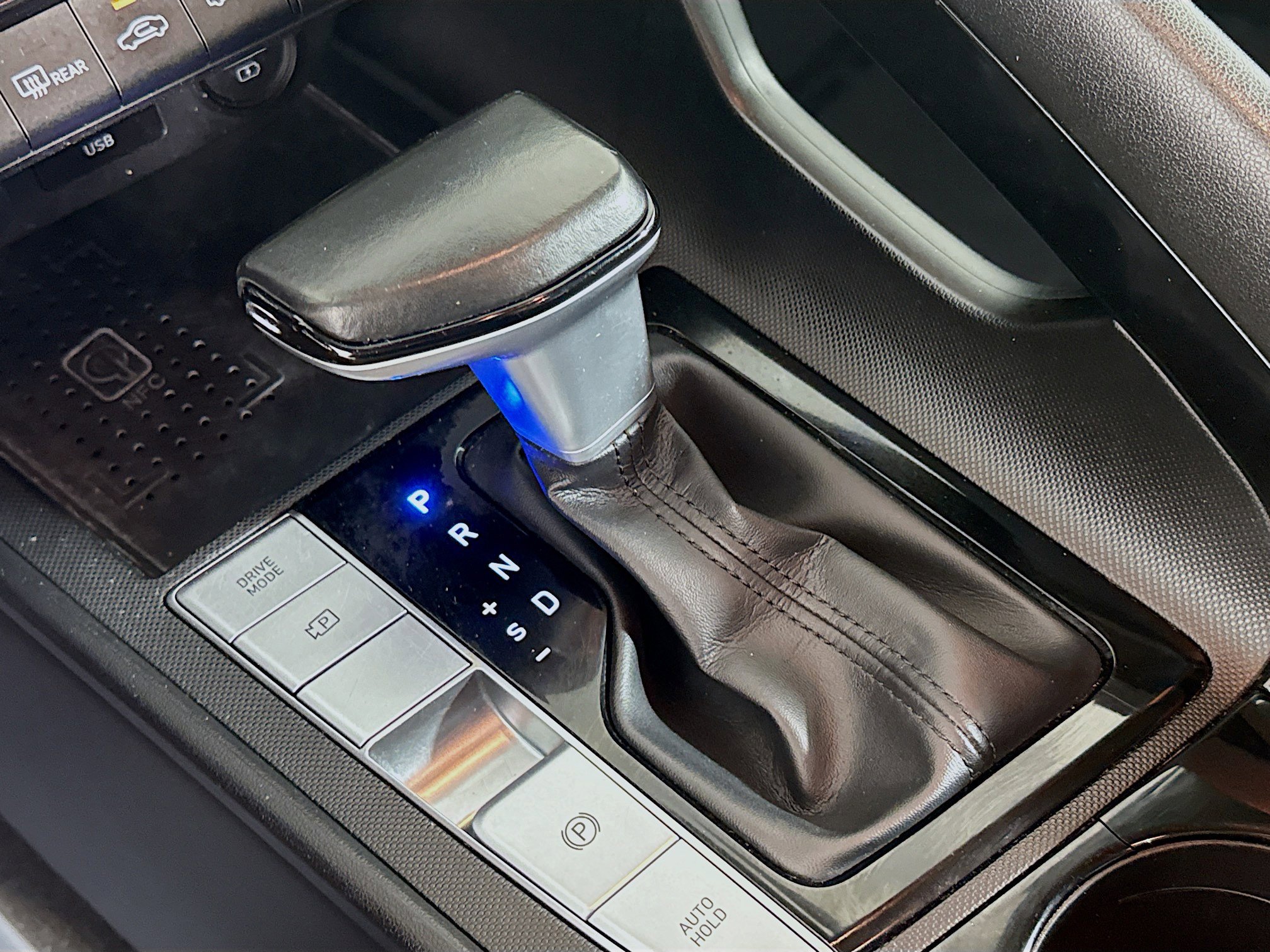 Used 2021 Hyundai Elantra Limited image 20