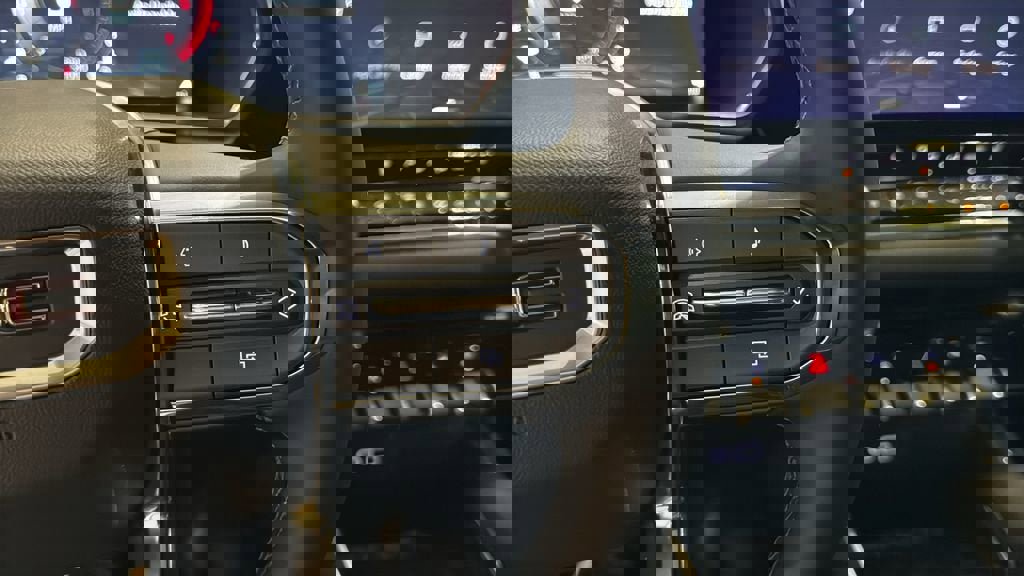 New 2026 GMC Canyon Elevation w/ Convenience Package image 28