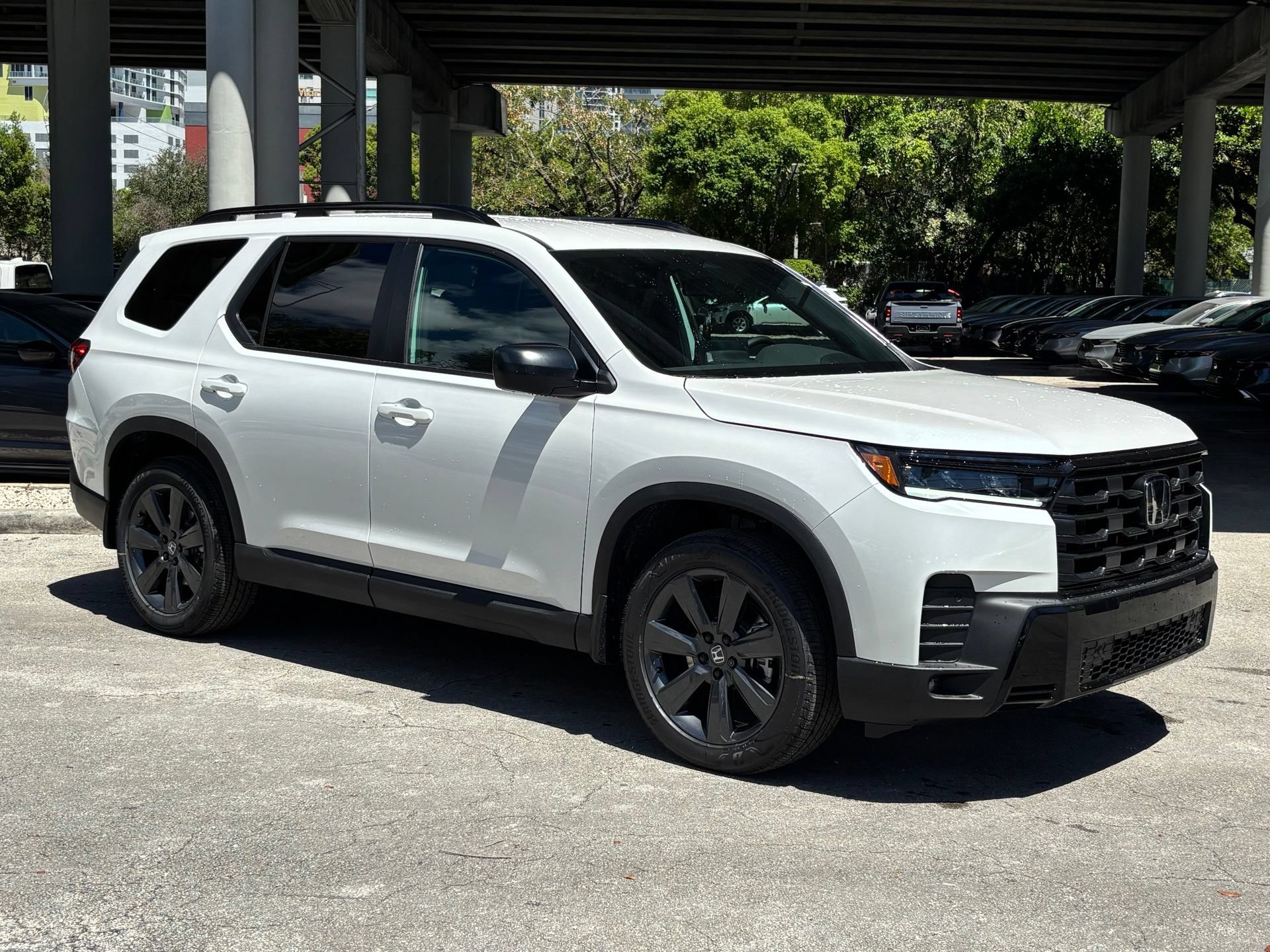 New 2026 Honda Pilot Sport image 3
