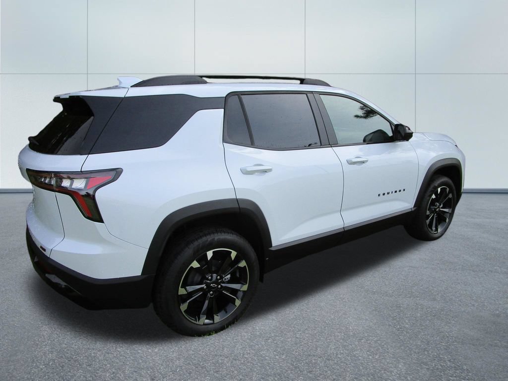 New 2026 Chevrolet Equinox RS w/ Convenience Package III FWD image 9