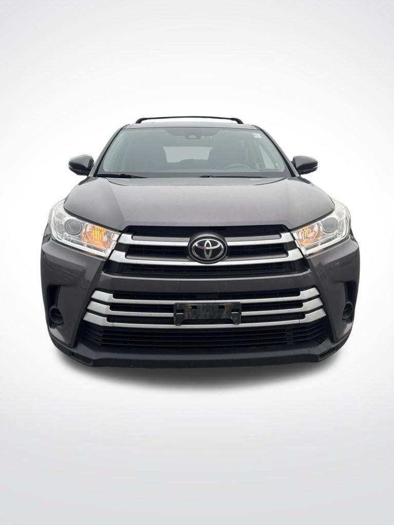 Used 2019 Toyota Highlander LE AWD/4WD image 7