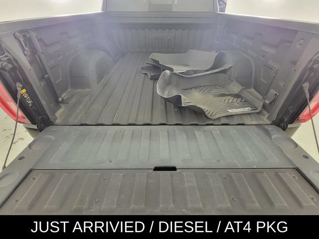 Used 2024 GMC Sierra 1500 AT4 w/ Technology Package AWD/4WD image 16
