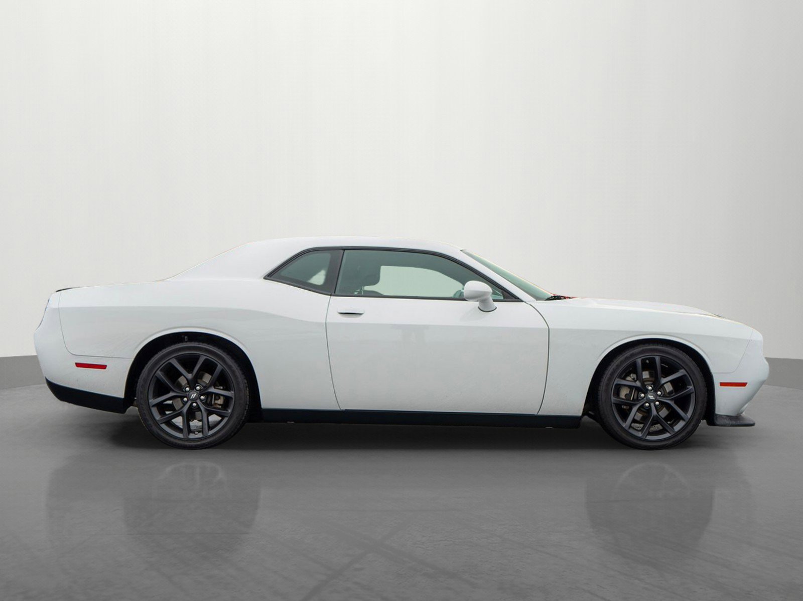 Used 2023 Dodge Challenger GT w/ Plus Package image 8