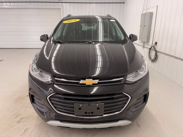 Used 2021 Chevrolet Trax LT AWD/4WD image 2