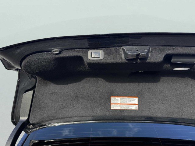 Used 2018 Lexus LS 500h w/ Luxury Package image 48